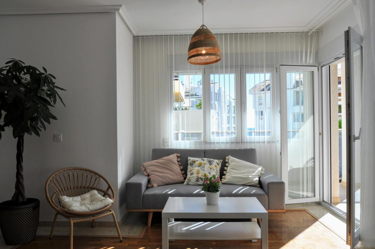 Exclusive Beachside 3 Bedroom Apartment With Pool In Altea Dış mekan fotoğraf